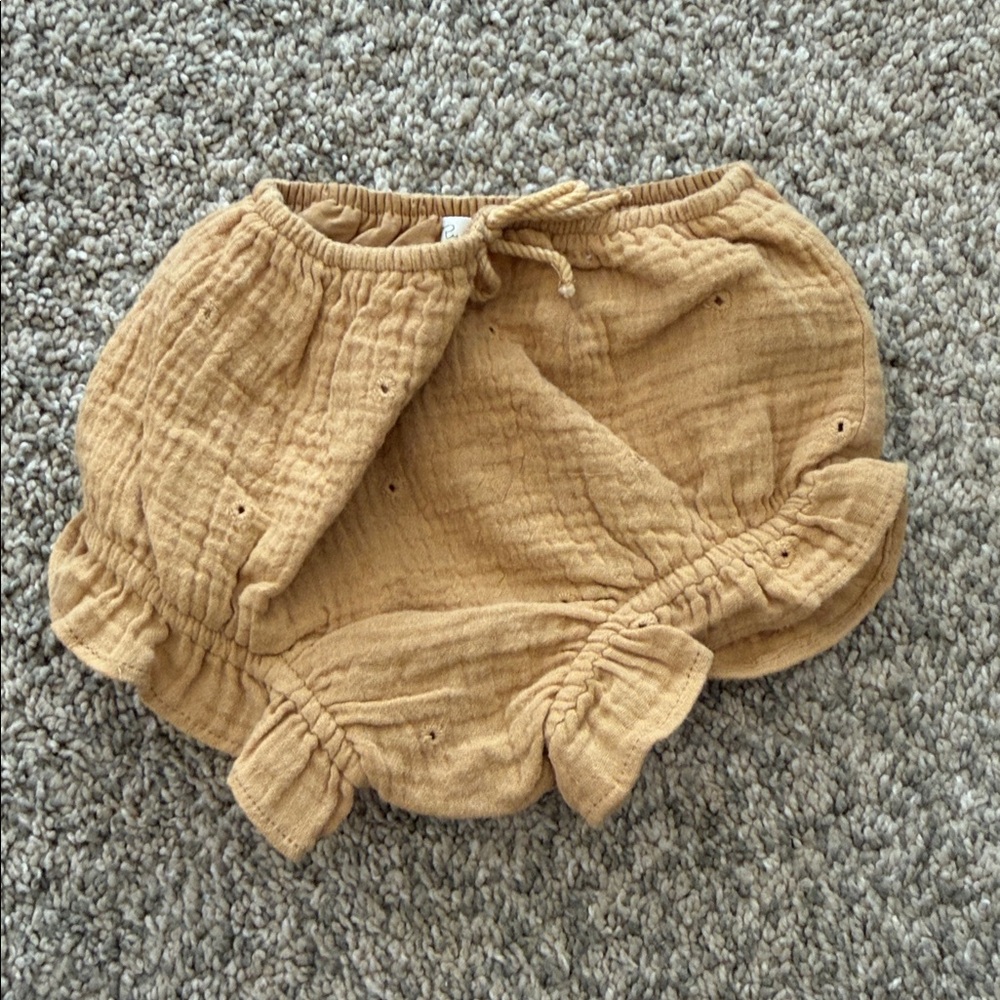 Golden Rylee and cru shorts 6-12 months